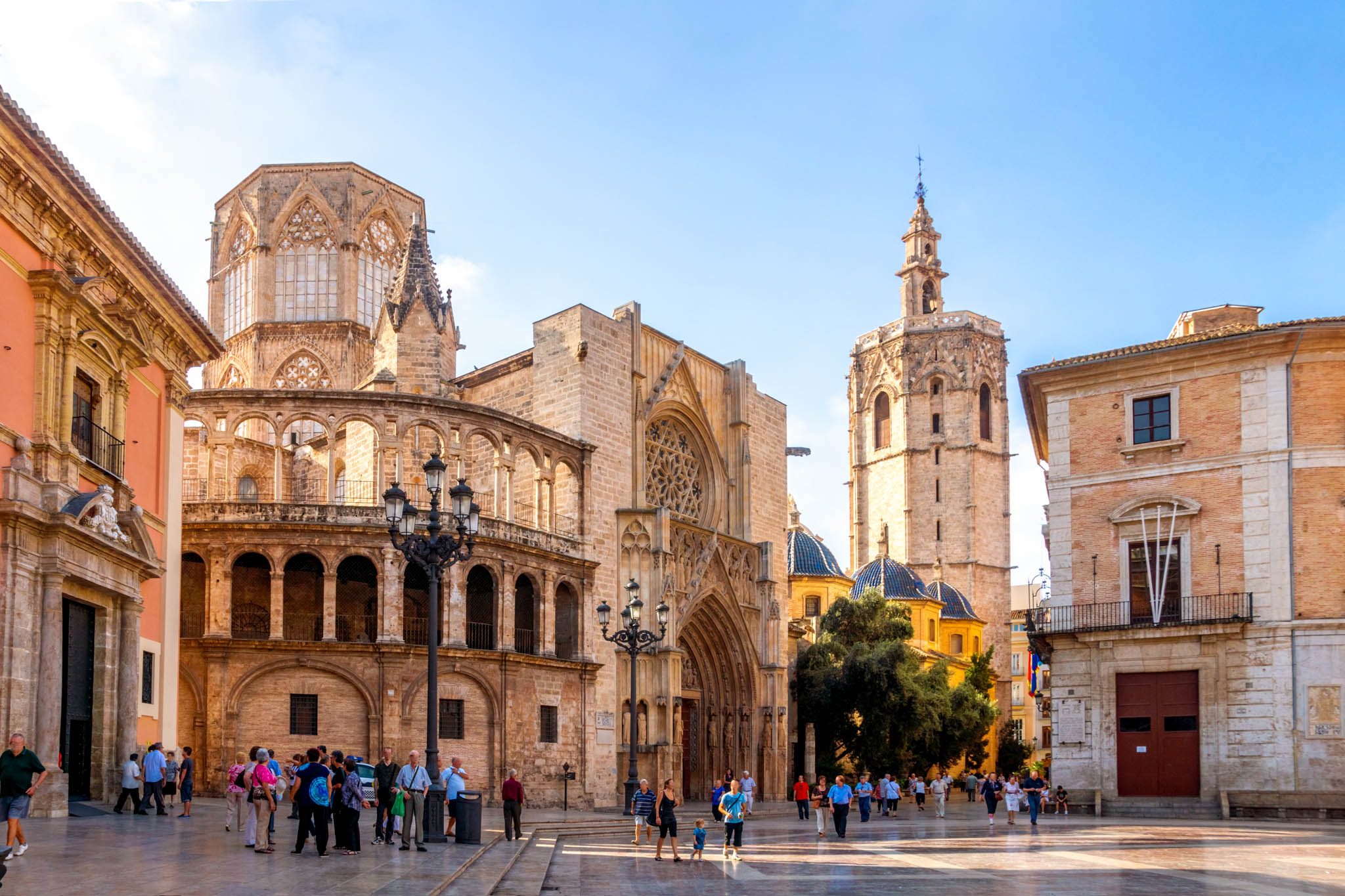 one-shot-hotels-mercat-ontdek-kathedraal-valencia