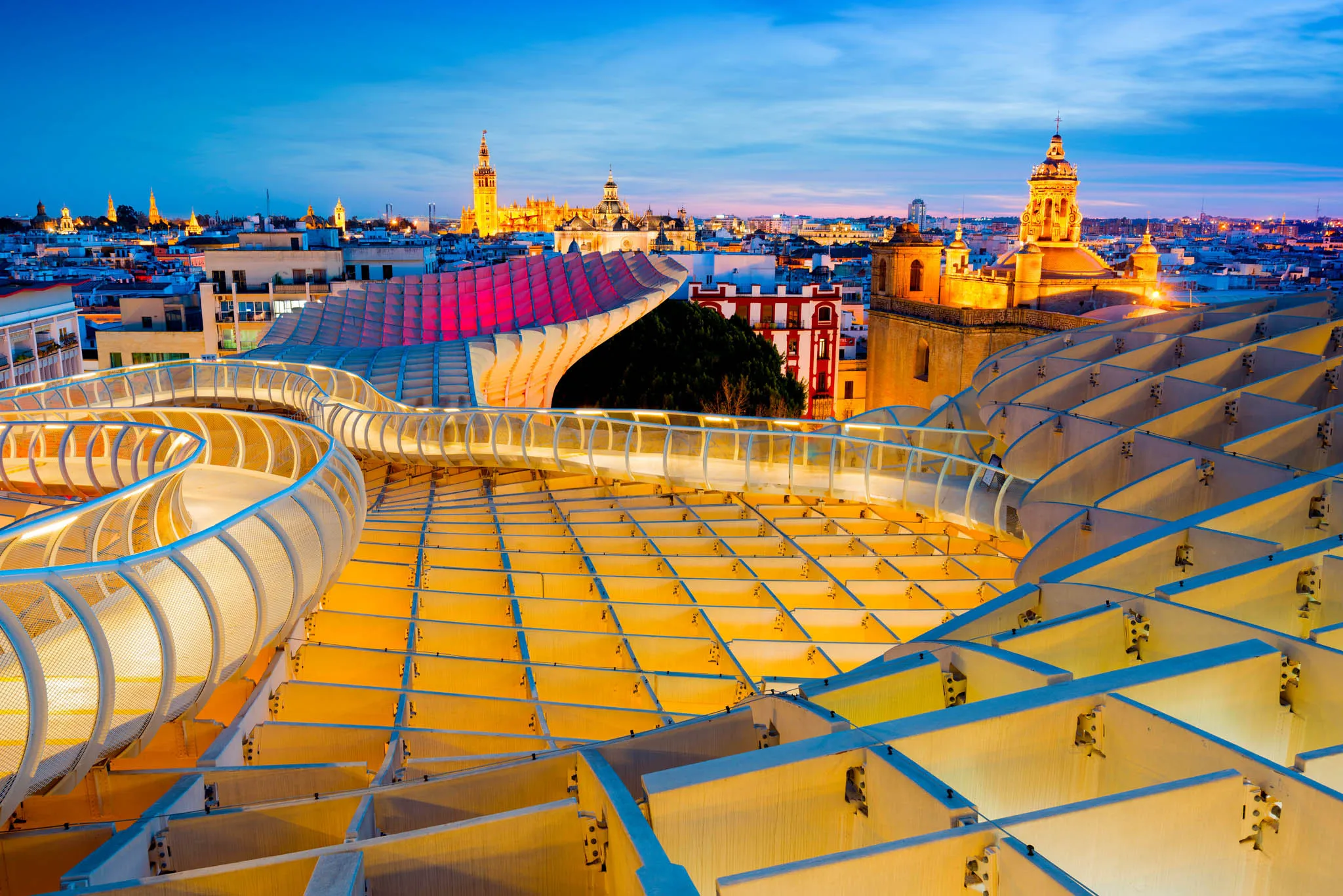 one-shot-hotels-sevilla-parasol-las-setas-noche